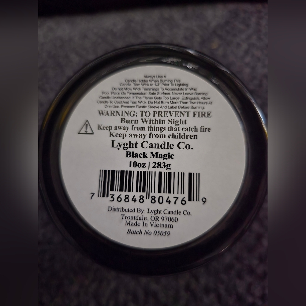Black Magic Scented Candle - Black Glass Jar Candle Lyght - Picture 5 of 5